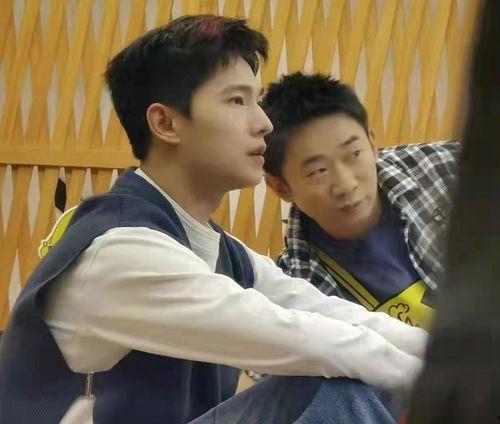 杨迪爆料海边露营视频,星空下的欢乐时光  第3张